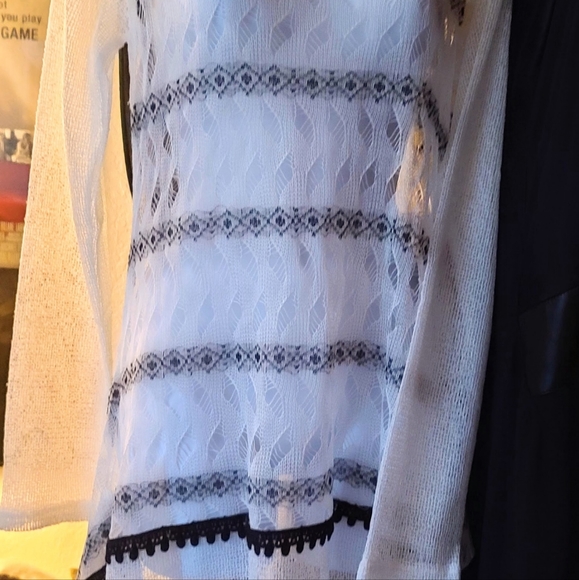a'reve BEAUTIFUL NEW knit white & black detailed sheer tunic L - Picture 7 of 10